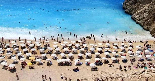 Turizmde yıl sonu hedefi 64 milyar dolar