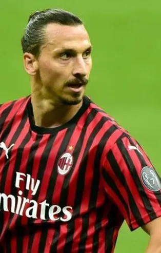 Zlatan Ibrahimovic'ten kötü haber! 2 hafta sonra yapılan koronavirüs testi de pozitif çıktı