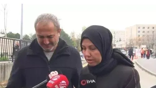 ankara-keciorende-basibos-kopeklerin-saldirisina-ugrayan-tunahan-yilmazdan-haber-var-solunum-makinesinden-ayri-1702561851286.jpeg Ankara Keçiören'de başıboş köpeklerin saldırısına uğrayan Tunahan Yılmaz'dan haber var: Solunum makinesinden ayrıldı-6