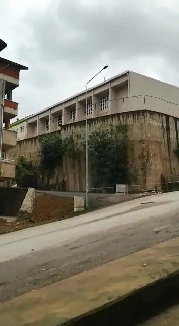 Son dakika: Ordu'da bir okulun istinat duvarı çöktü-2