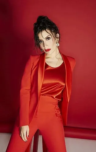 İrem Derici, Mustafa Ceceli ve Sinan Akçıl'dan bir haftada 8 milyon tık