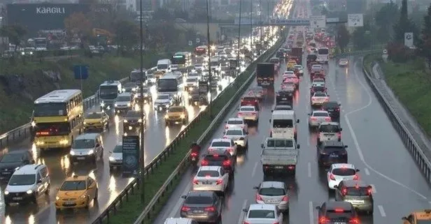 Son dakika: İstanbul’da trafik kilit! Yoğunluk yüzde 85’leri buldu!