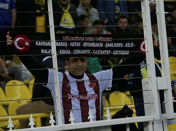 kadikoyde-omuz-omuza-1677373900320.jpeg Kadıköy’de omuz omuza! Kulüp başkanları depremzedeler için yeniden tek yürek oldu-8