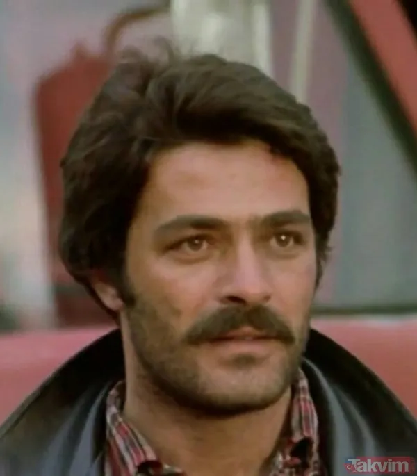 Yeşilçam yıldızı Kadir İnanır entübe edilmişti! Başhekimden sonra Jülide Kural'dan açıklama geldi! "Beni tanıdı, elimi tuttu" - 2