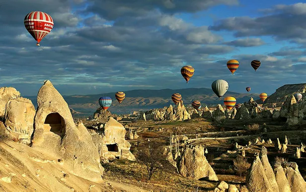 Turizmciler uyardı: Rezervasyon yaptırmayan sokakta kalabilir-1