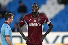 Trabzonspor'un yıldızı Beşiktaş derbisini kaçırabilir! Yerine oynayacak isim netleşti