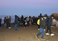 İzmirden Yunanistana mülteci akını!