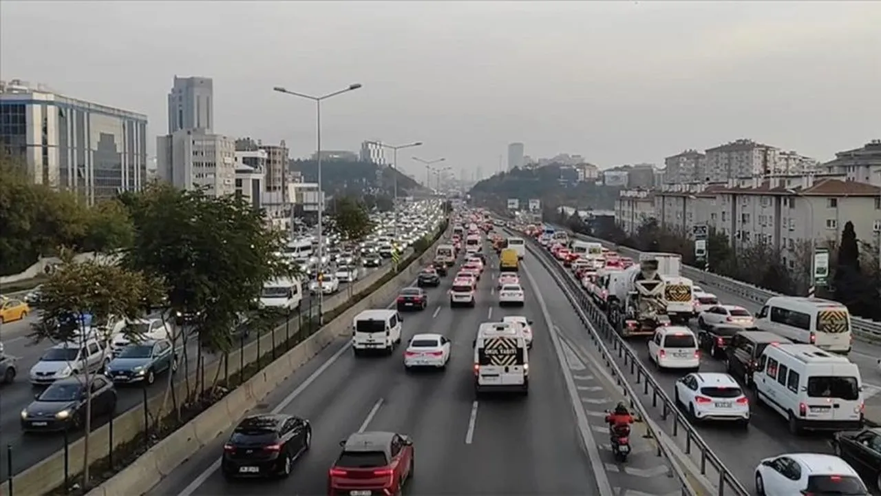 Trafikte yeni dönem başladı: Bunu yaptırmak artık zorunlu! Noterde satış işleminden önce...
