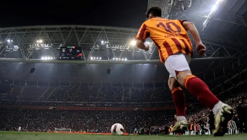 galatasaraya-transferde-mujde-gibi-haber-okan-buruk-bu-karara-cok-sevinecek-girisimler-basliyor-1719248336333.jpeg Galatasaray'a transferde müjde gibi haber! Okan Buruk bu karara çok sevinecek... Girişimler başlıyor-8