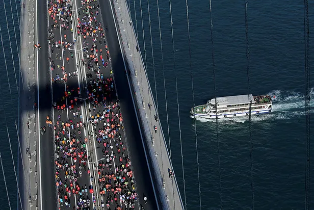 son-dakika-vodafone-41-istanbul-maratonunda-rekor-derece-1572770727919.jpg Son dakika: Vodafone 41. İstanbul Maratonu'nda rekor derece-4