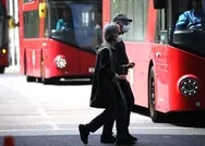 Son dakika: İngilterede Kovid-19dan ölenlerin sayısı 43 bin 730a çıktı