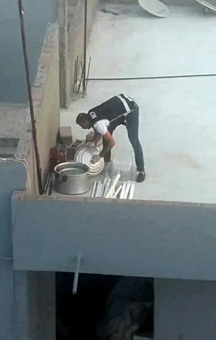 Son dakika: Adana'da polisin bayrak hassasiyeti takdir topladı