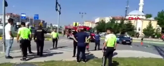 Çorumda feci kaza! Vinç otomobil ve yayaların arasına daldı: 2 ölü 1 yaralı