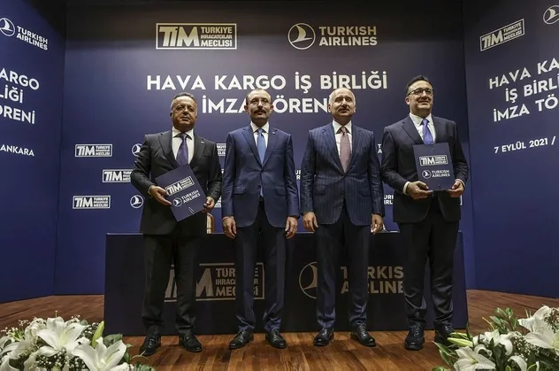 Son dakika: TİM ve THY arasında Hava Kargo İşbirliği Protokolü!  32 ülkedeki 46 destinasyona yüzde 35 indirim