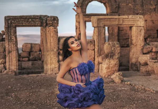 miss-europe-2021-ucuncusu-duygu-cakmaktan-birbirinden-seksi-pozlar-tarihi-zerzevan-kalesi-dogal-studyo-oldu-1640154588111.jpg Miss Europe 2021 üçüncüsü Duygu Çakmak'tan birbirinden seksi pozlar! Tarihi Zerzevan Kalesi doğal stüdyo oldu-10