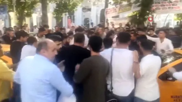 Van'ın en işlek caddesinde bir kadının fotoğrafının çekildiği iddiası ortalığı karıştırdı! Tekme, tokat, yumruk...-7