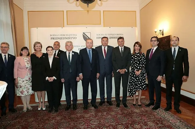 Başkan Erdoğan heyet başkanları onuruna verilen akşam yemeğine katıldı