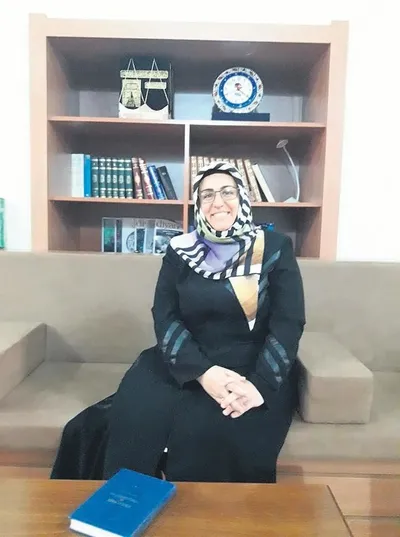 muezzin-kendisini-bogazindan-bicaklayan-karisini-bogdu-1599348159736.jpeg Müezzin, kendisini boğazından bıçaklayan karısını boğdu-1