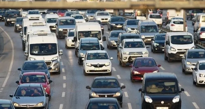 trafik-sigortasinda-yeni-donem-bugun-basladi-deger-kaybi-ve-hasar-basvurusu-nasil-yapilacak-1782853909653.jpeg Trafik sigortasında yeni dönem bugün başladı: Değer kaybı ve hasar başvurusu nasıl yapılacak?-4