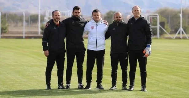 Sivasspor yeni teknik direktörünü açıkladı! Sİvasspor’un yeni teknik direktörü kim oldu?