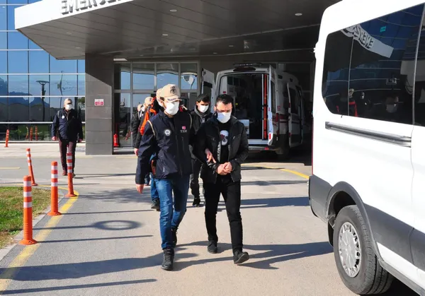 manisada-merkezli-4-ilde-teror-operasyonlari-9-gozalti-1640173421725.jpg Manisa'da merkezli 4 ilde terör operasyonları: 9 gözaltı-5