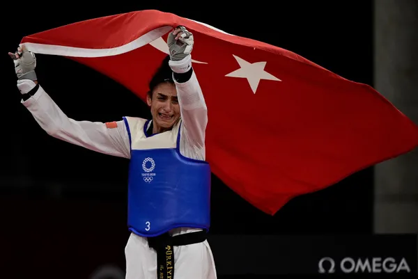 son-dakika-tokyo-2020-olimpiyatlarinda-madalyalar-pes-pese-turkiye-tekvandoda-iki-bronz-aldi-1627216363566.jpg SON DAKİKA: Tokyo 2020 Olimpiyatları'nda madalyalar peş peşe! Türkiye tekvandoda iki bronz aldı-14