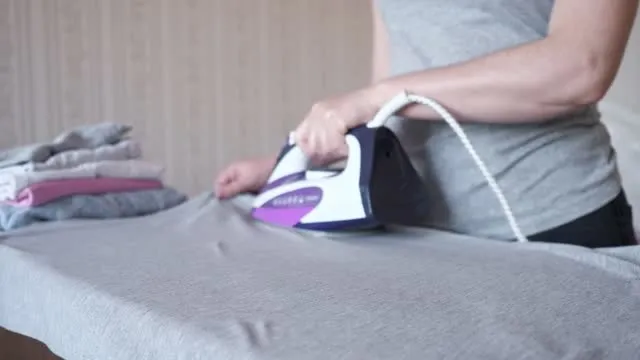 1-tatli-kasigi-eklemek-yeterli-camasirlar-yikanirken-kirisiyorsa-bunu-deneyin-utuye-saatler-ayirmaya-son-1700919721721.jpg 1 tatlı kaşığı eklemek yeterli! Çamaşırlar yıkanırken kırışıyorsa bunu deneyin! Saatlerce ütüye son-4