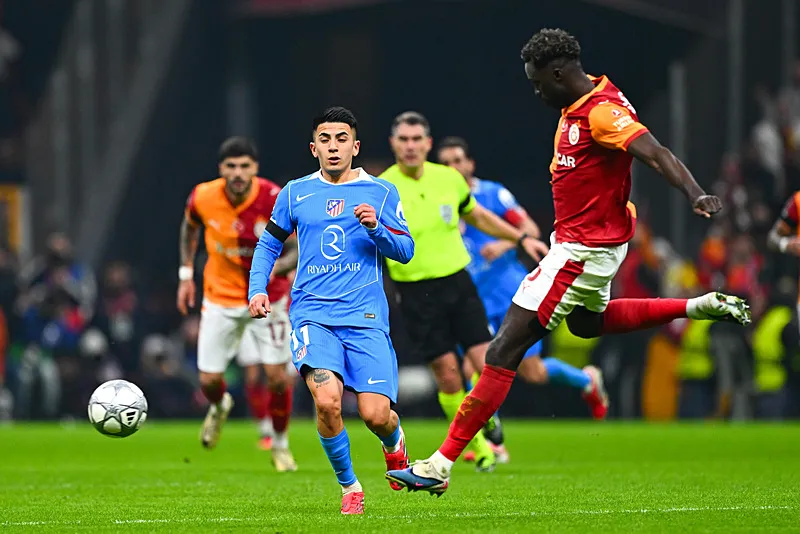 Galatasaray'da transferi Okan Buruk istedi Victor Osimhen bitiriyor! - 16