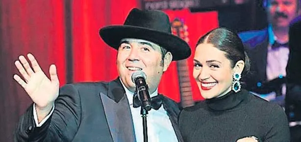 Hem güldürdü hem oynattı