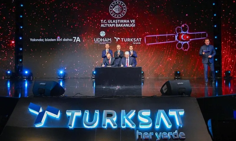 ve-imzalar-atildi-tursat-7a-icin-kritik-adim-1750327405029.jpeg Ve imzalar atıldı! TÜRSAT 7A için kritik adım-5