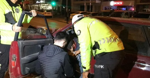 Kaza yapan sürücünün yardımına yoldan geçen sağlık çalışanı yetişti