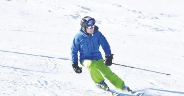 Cem Hakko v eşi Ronit Hakko'nun kayak keyfi