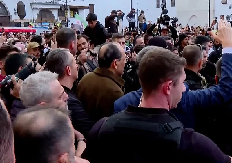 Emevi Camii'nden dünyaya mesaj: Türkiye tekbirlerle karşılandı-3