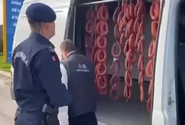 Sucukları ’tozlandığı’ için yıkamışlar