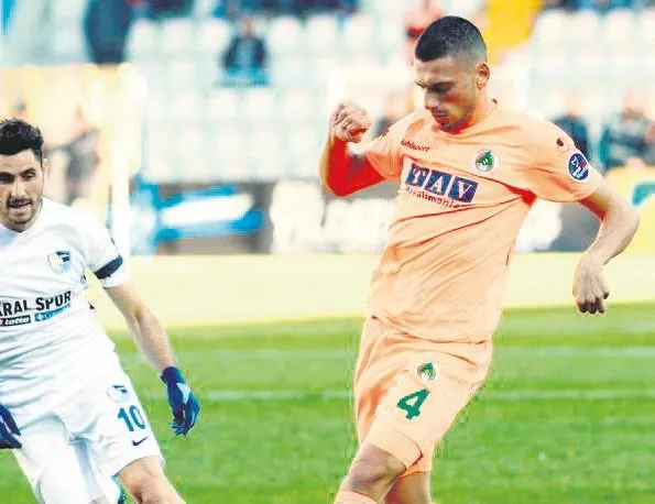 Merih Demiral’ı Juve kapıyor