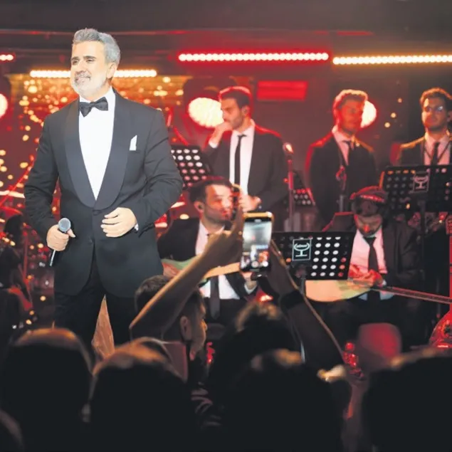 Emrah’tan duygusal gece