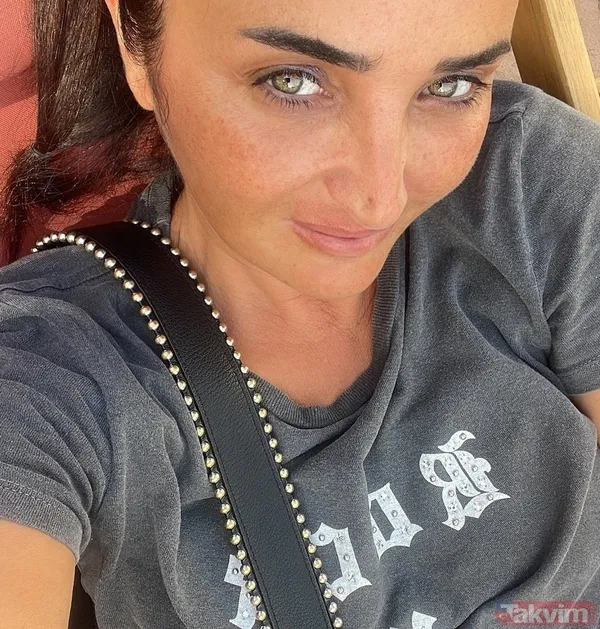 Babasının Yaşama Bakışını, "Sözünde, Davranışında, Sofranda, Herkesin Ve Her Şeyin Hakkını Vermek. Hak Yememek Ve Hakkını Vermek" Sözleriyle Anlatan Atasoy,...