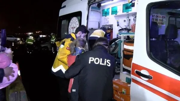 SON DAKİKA: Gece yarısı alkollü sürücü dehşeti! Kullandığı otomobil takla attı: 3'ü çocuk 4 yaralı-3