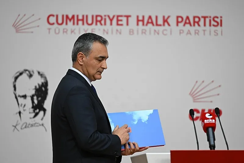 CHP’de Kılıçdaroğlu MYK’yı tasfiye için topladı! Özgür Çelik dahil 6 isim disipline sevk edildi-5