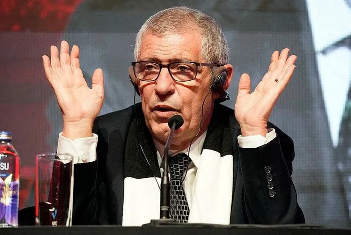 besiktasin-yeni-teknik-direktoru-fernando-santosdan-onemli-aciklamalar-sahaya-olmek-icin-cikmaliyiz-1704841938608.jpeg Beşiktaş'ın yeni teknik direktörü Fernando Santos'dan önemli açıklamalar: Sahaya ölmek için çıkmalıyız-2