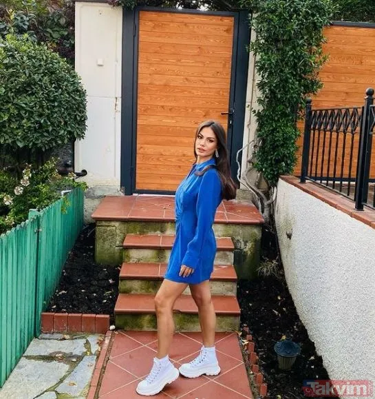 Demet Özdemir derin yırtmaç ve beline kadar sırt dekoltesiyle tupturuncu! Acun Ilıcalı projesi olduğu iddia edilmişti - 3