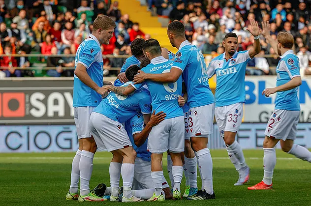 Trabzonspor ne zaman şampiyonluğa koşsa "olay" oluyor!