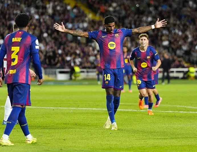 Rashford kalmak istiyor