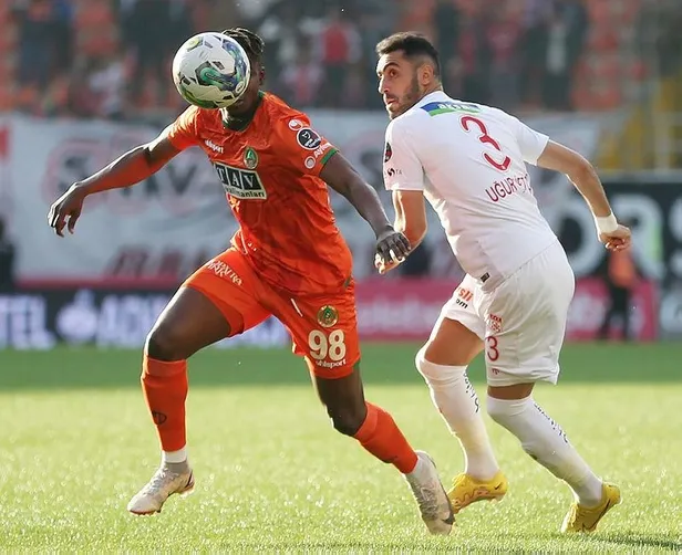 Sivasspor 3 puanı 3 golle aldı! Alanyaspor 0-3 Sivasspor (MAÇ SONUCU-ÖZET)-5