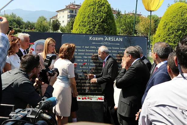 İşte CHP'nin hizmet anlayışı! AK Parti'nin yaptırdığı parkı kendi yaptırmış gibi açtı!-1
