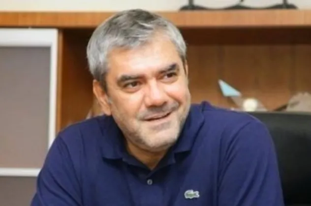 Sözcü yazarı Yılmaz Özdil'den "keriz silkeleme" dersleri! Villayı yürüttü, kaçak yapıları ekledi