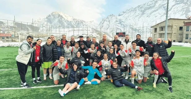 Yüksekova Spor Kadın Futbol Takımı, Süper Lig’e yükseldi!