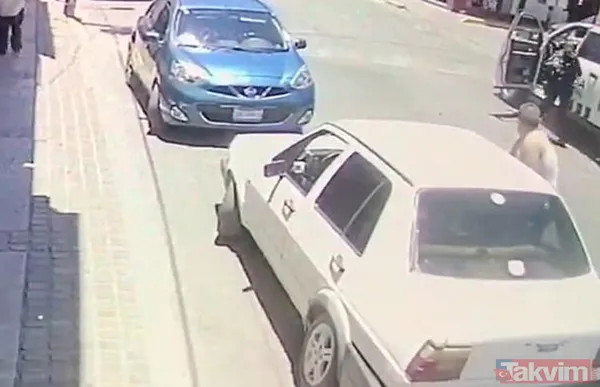 Devriye Gezen İki Kadın Polis Şans Eseri Saldırıyı Ölmeden Atlatıyor. Güvenlik Kameraları, Saldırganların Yanı Sıra Bir Başka Kadın Ve Erkeğin De Güzellik...