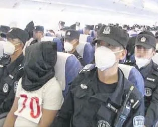 Çin işkencesi uçakta başladı