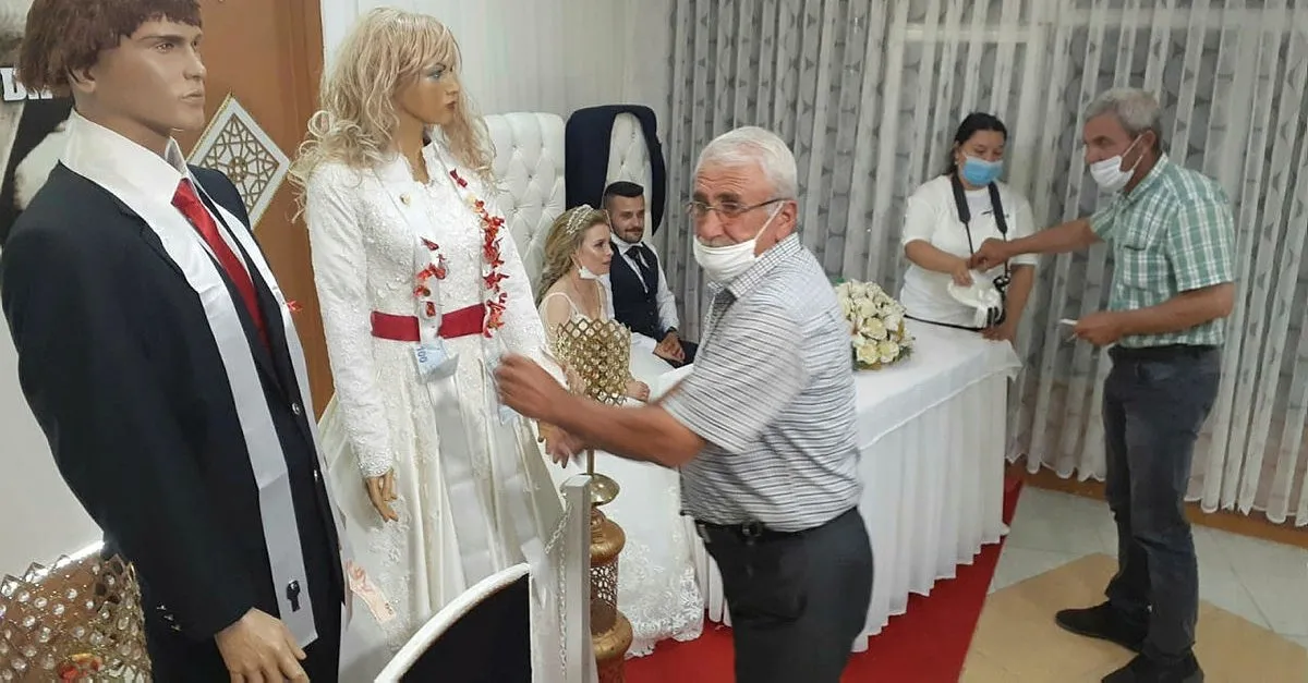 Bunu Da Gorduk Tekirdag Da Takilar Gelin Damat Yerine Cansiz Mankenlere Takildi Takvim